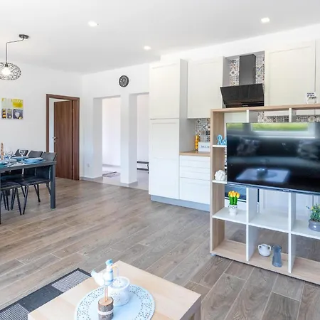 Nice Apartment In Opuzen With Wifi