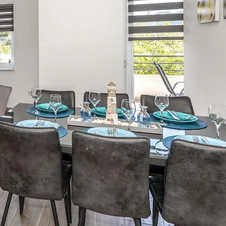 Nice Apartment In Opuzen With Wifi Opuzen (Dubrovnik-Neretva)