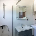3 Bedroom Beautiful Apartment In Opuzen