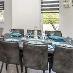 3 Bedroom Beautiful Apartment In Opuzen Opuzen (Dubrovnik-Neretva)