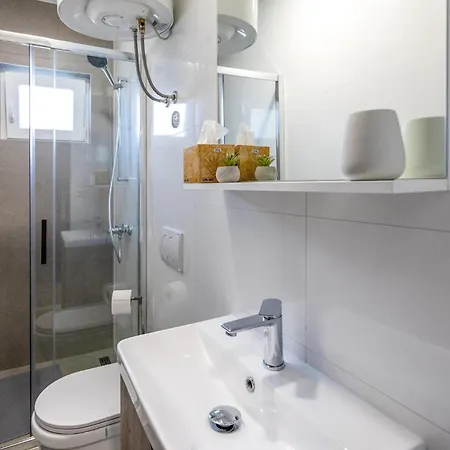 公寓 In With Wifi Opuzen (Dubrovnik-Neretva)