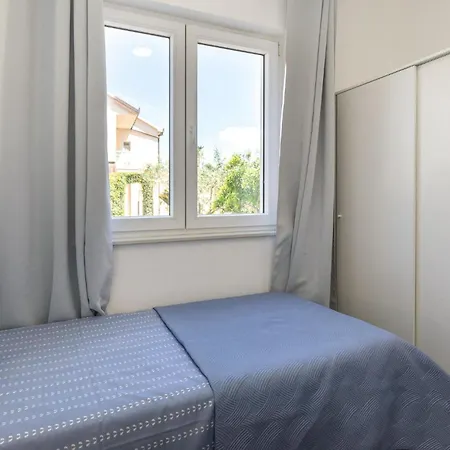 3 Bedroom Beautiful Apartment In Opuzen Opuzen (Dubrovnik-Neretva)